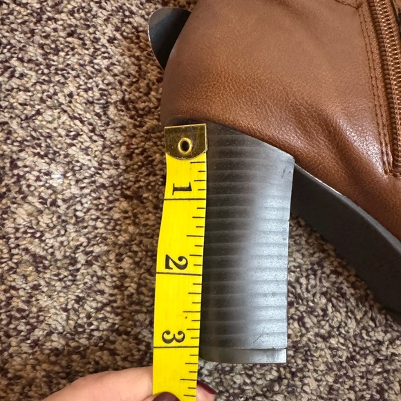 Sachi NWTS Women’s Brown Slouch Size 8M Faux Leather Size Zipper 3 Inch Heel - Picture 11 of 11